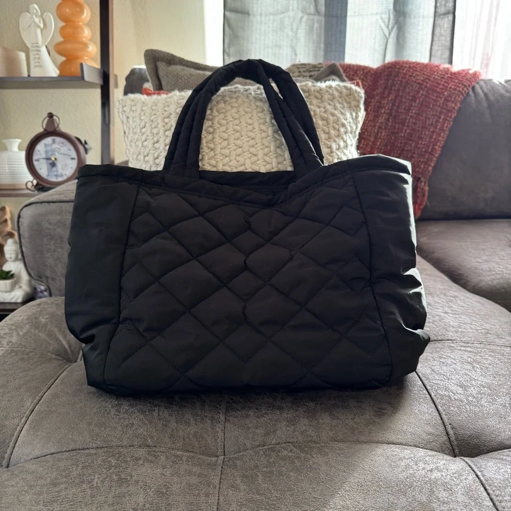Marc Jacobs Black Quilted Tote Bag NWOT - Picture 5 of 12